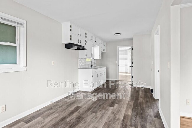 Building Photo - 1317 Glenwood St NW