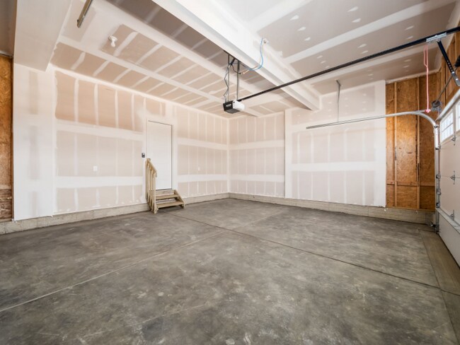 Building Photo - 267 Sage Hill Dr