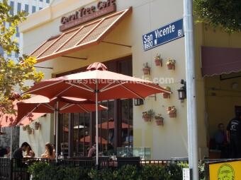 Building Photo - 11615 Darlington, Prime Brentwood, Steps to San Vicente