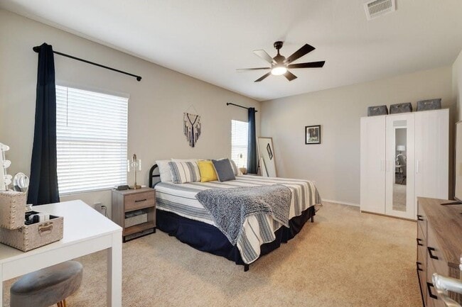 Building Photo - 5808 Ronee Leah Dr