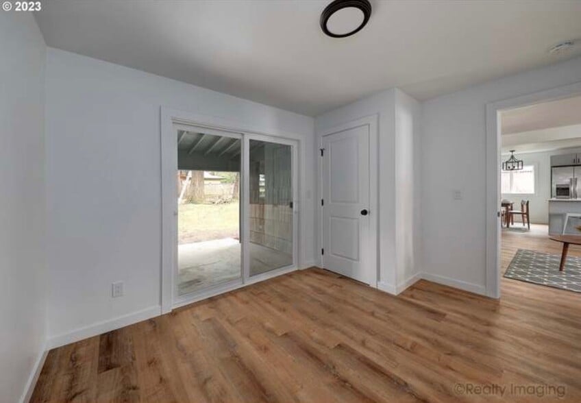 Building Photo - 203 NE 162nd Ave