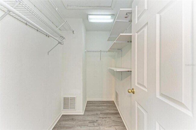 Building Photo - 6218 Flagfish Ct