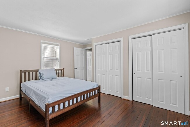 Building Photo - 159 Ridgewood Rd