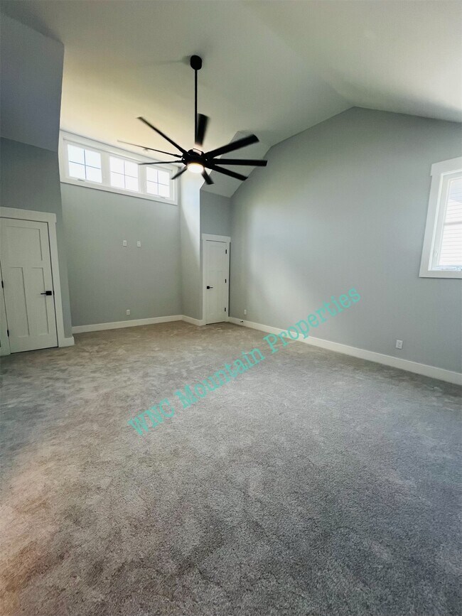 Building Photo - 5 Heartleaf Cir