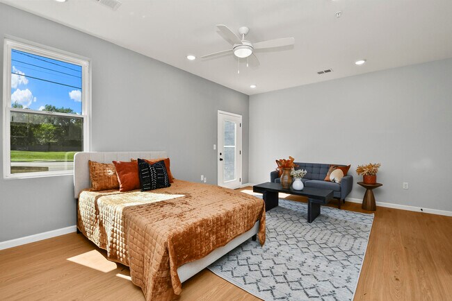 Building Photo - 505 W Grand St