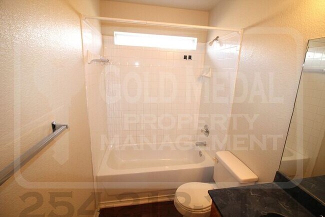 Building Photo - 3401 Barcelona Dr