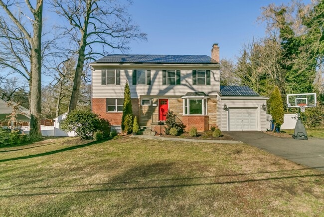 Primary Photo - 6612 Kerns Rd