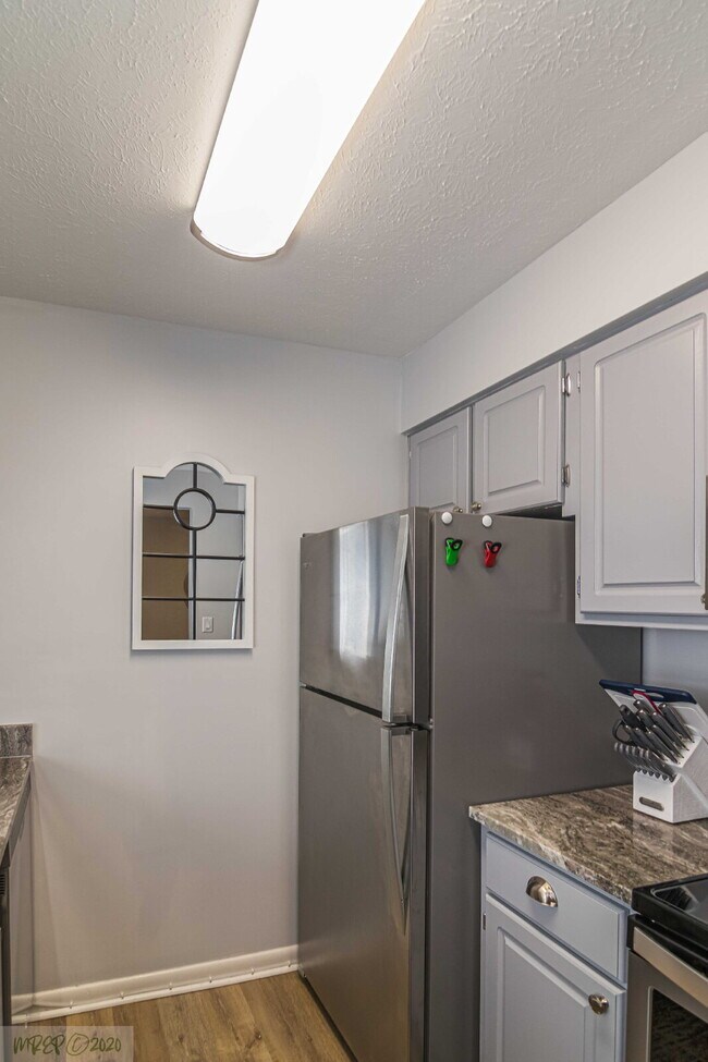 Building Photo - SHORT-TERM LEASE OPTIONS / FULLY FURNISHED APARTMENT/ ALL UTILITIES INCLUDED! WONDERFUL WAYNE MEM...