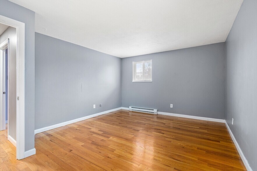 Building Photo - 96 Fountain Ln