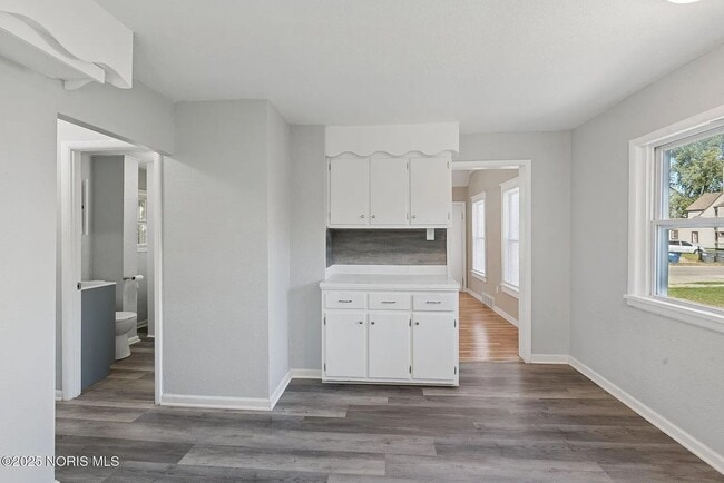 Building Photo - 1557 Indiana Ave