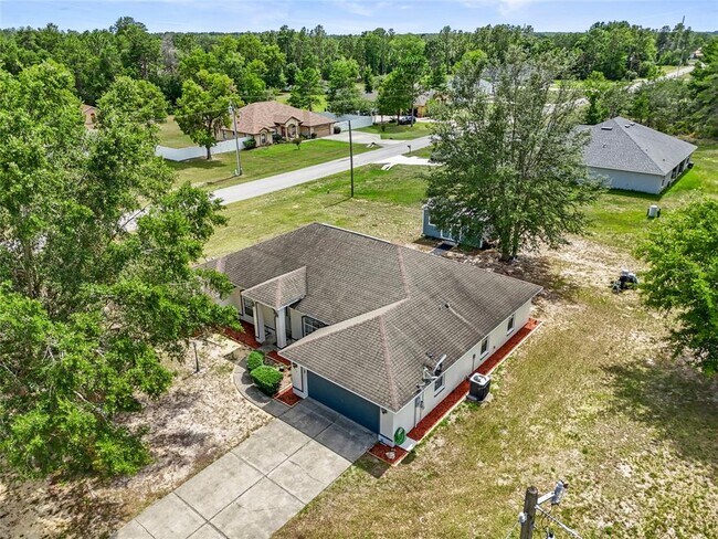 Building Photo - 11490 SW 46th Ave