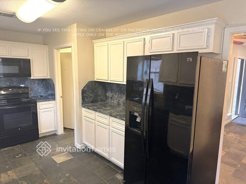 Building Photo - 6902 Fawn River Dr