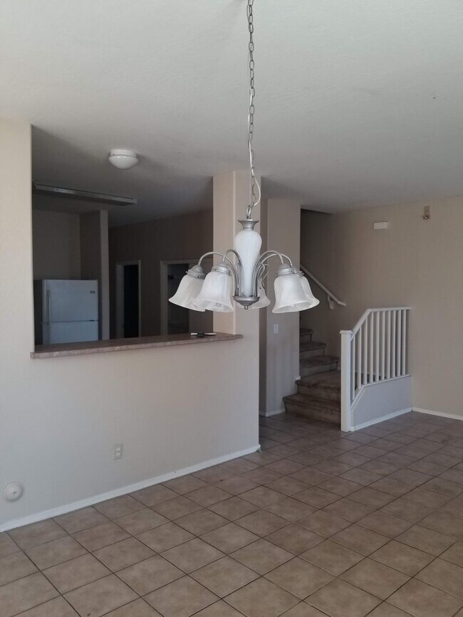 Building Photo - Spacious 3BD Home Near Downtown Phoenix & Major Freeways
