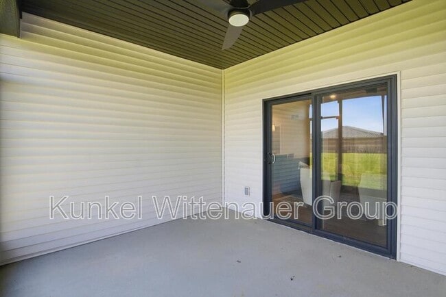 Building Photo - 829 Bushwood Way