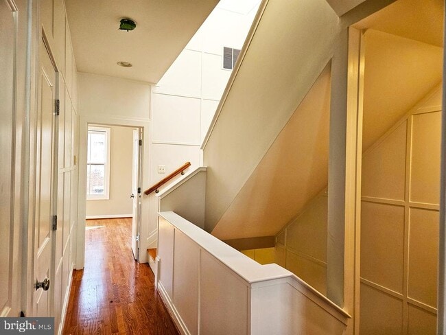 Building Photo - 12 S Regester St