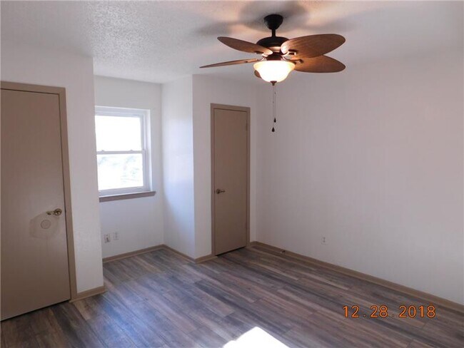 Building Photo - 1010 Jackie Jo Ln