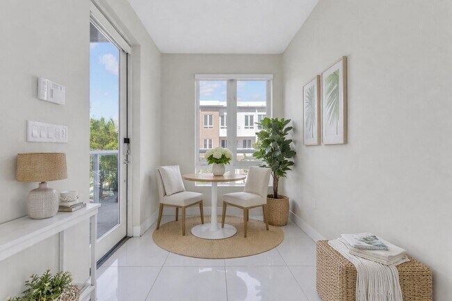 Building Photo - 10220 NW 63rd Terrace