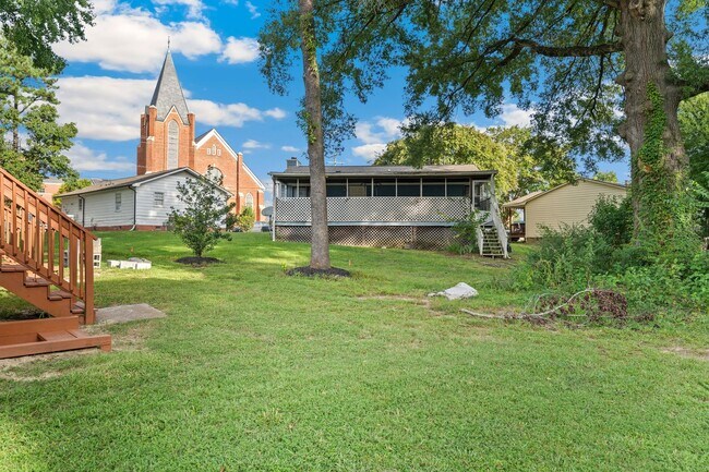 Building Photo - 9 Hayti Ln