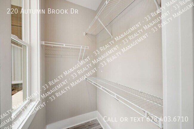 Building Photo - 220 Autumn Brook Dr