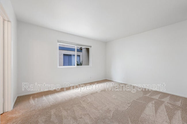 Building Photo - 1388 Hygeia Ave