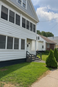 Building Photo - Eastwood Charmer – Updated 3-Bedroom with ...