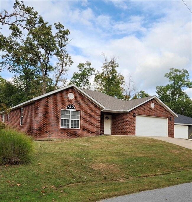 Building Photo - 70 Cranfield Dr