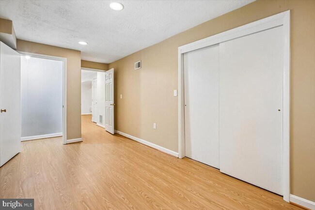 Building Photo - 1710 Chesterford Way