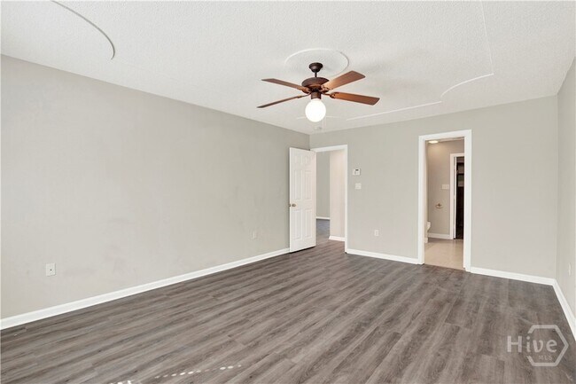 Building Photo - 387 Shady Hill Cir