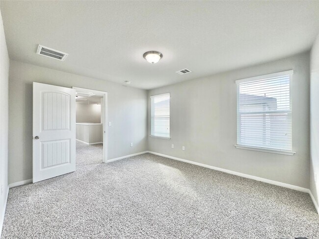 Building Photo - 308 Craters of the Moon Blvd