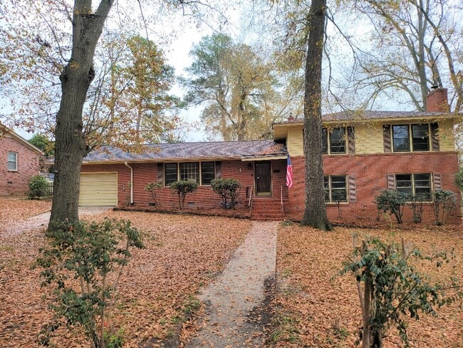 Building Photo - 109 Evergreen Ln