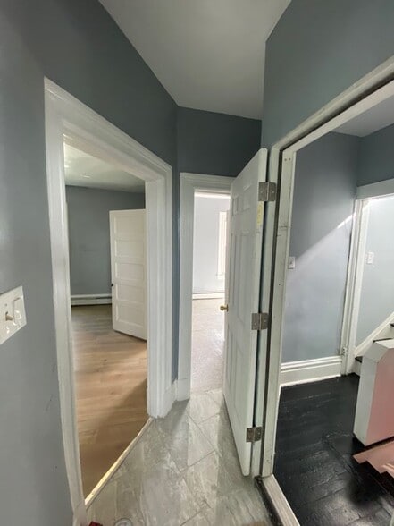 Building Photo - 348 N Pennsylvania Ave
