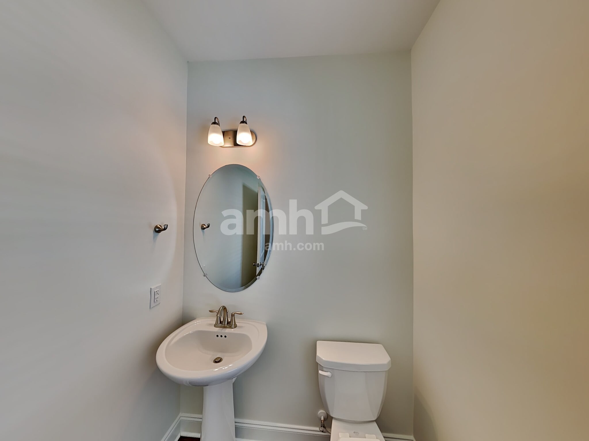 Building Photo - 5944 Hagar Vly Dr