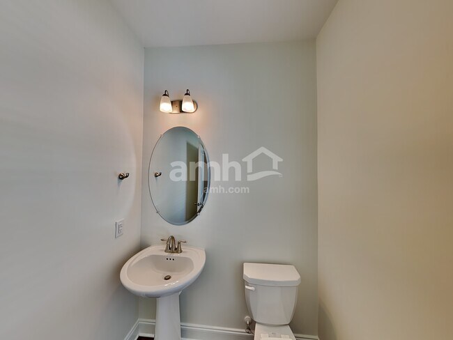 Building Photo - 5944 Hagar Vly Dr