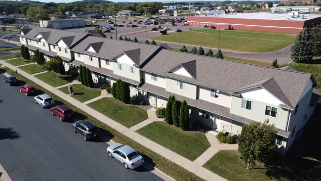 Building Photo - 2330 Peters Dr