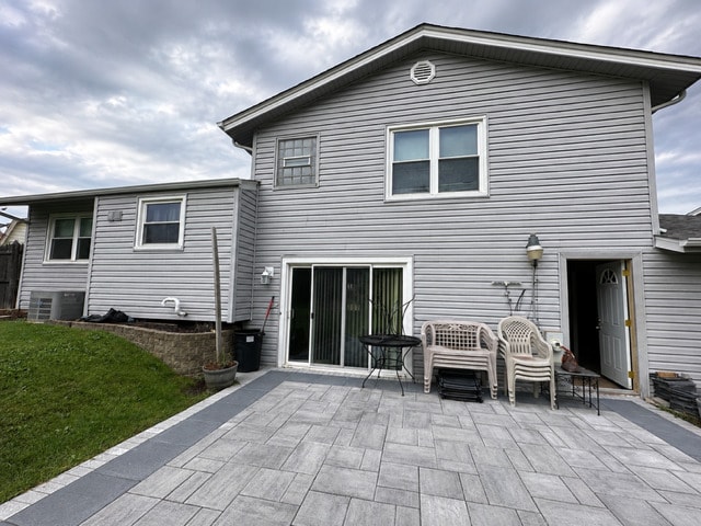 Building Photo - 425 Ardglass Ct