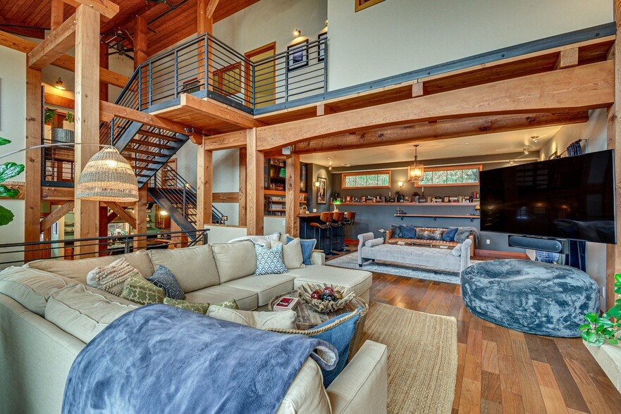 Building Photo - 27555 Sandy Shores Dr SW