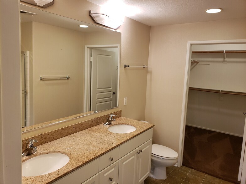Bathroom - 2264 Watermarke Pl