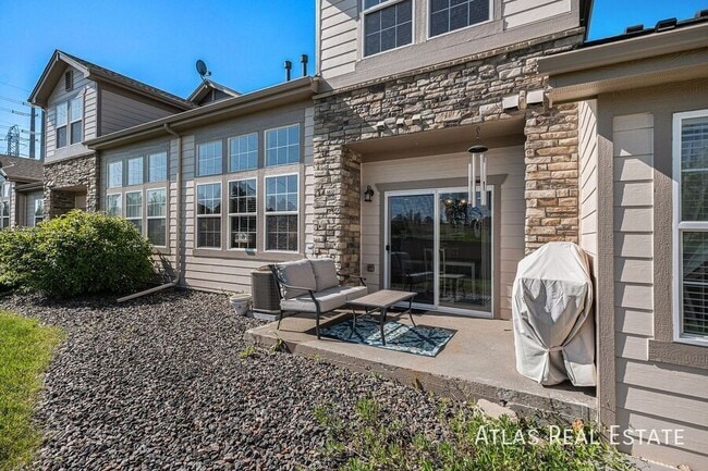 Building Photo - 23235 York Ave