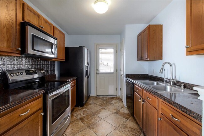Building Photo - 12808 Chime Dr