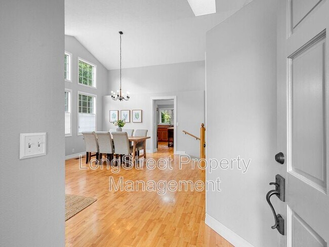 Building Photo - 15926 SW Hampshire Terrace