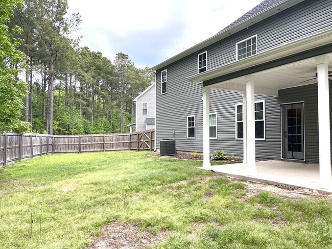 Building Photo - 211 Seneca Ct