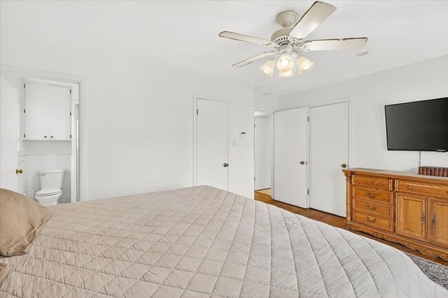 Building Photo - 722 Brock Dr