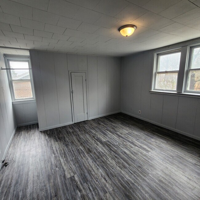 Building Photo - 614 N Griffin St