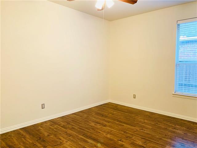 Building Photo - 1505 Somerset Dr