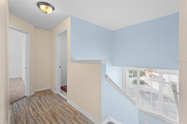 Building Photo - 754 Centervale Dr