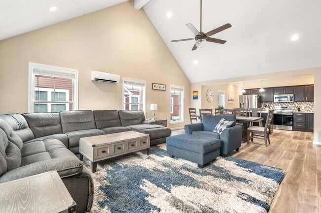 Primary Photo - 1 Elm St