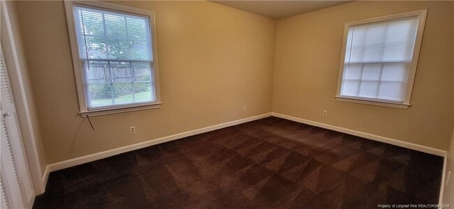 Building Photo - 1005 N Elm St