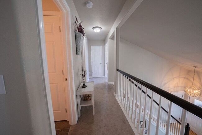 Building Photo - 5246 Balsam St