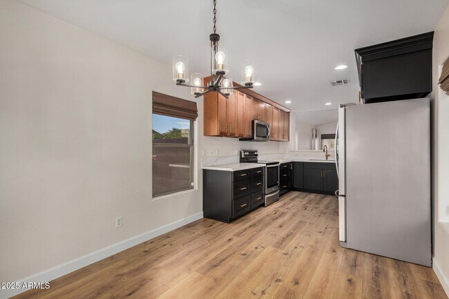 Building Photo - 16165 W Mauna Loa Ln