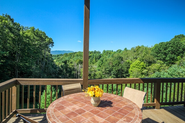 Building Photo - 169 Dream Mountain Rd